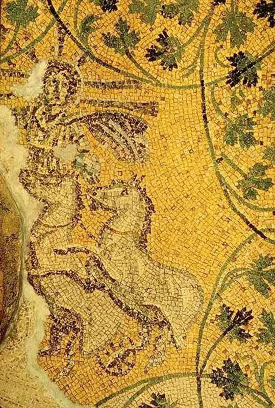Il Cristo rappresentato come Sol Invictus – Mosaico rinvenuto nella Necropoli Vaticana